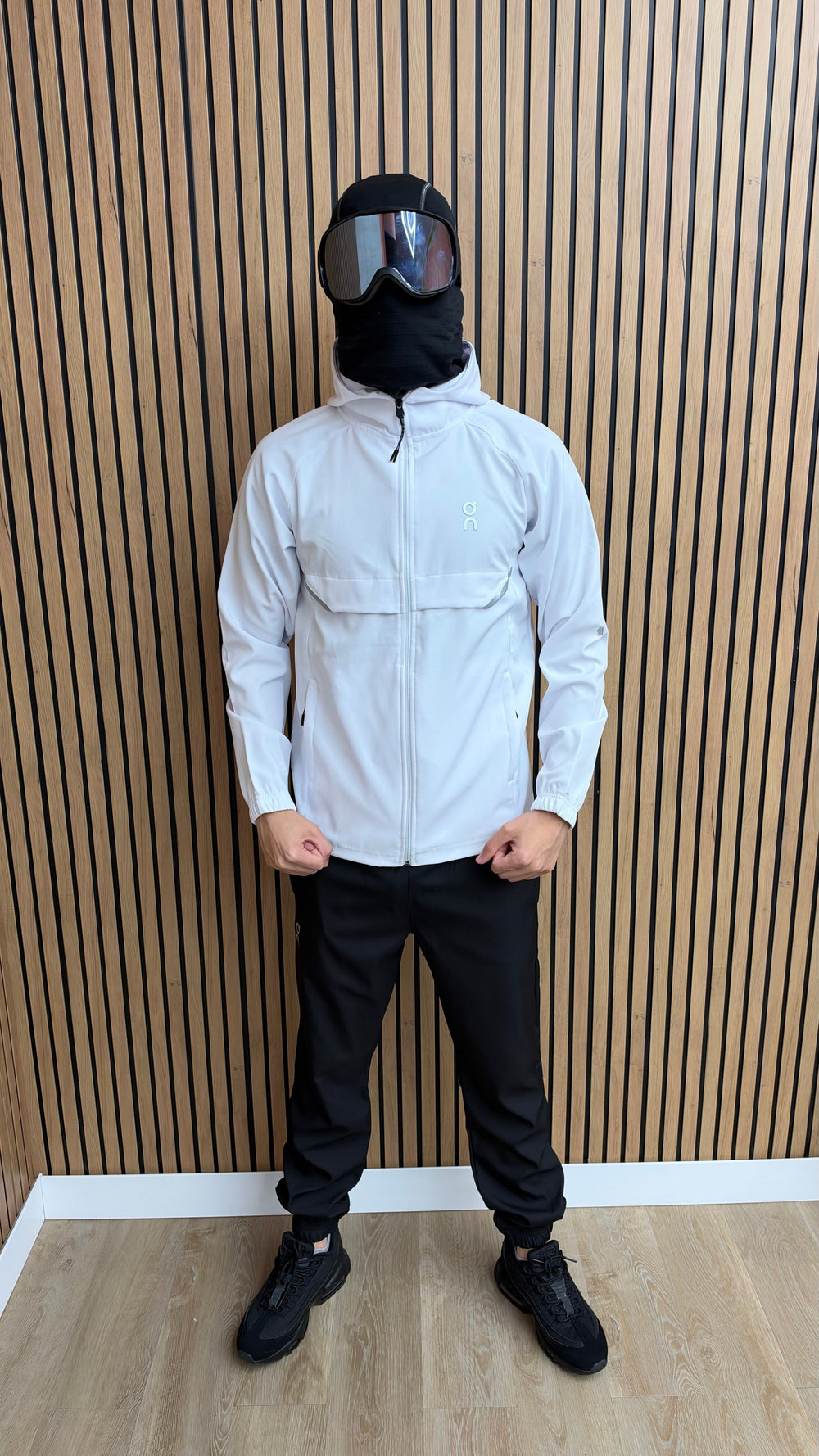 CHANDAL ON CLOUD