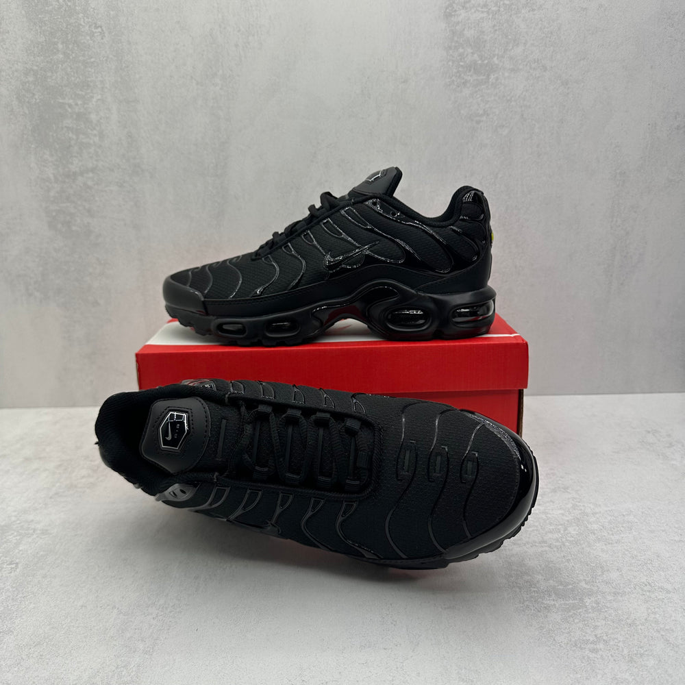 NIKE TN BLACK