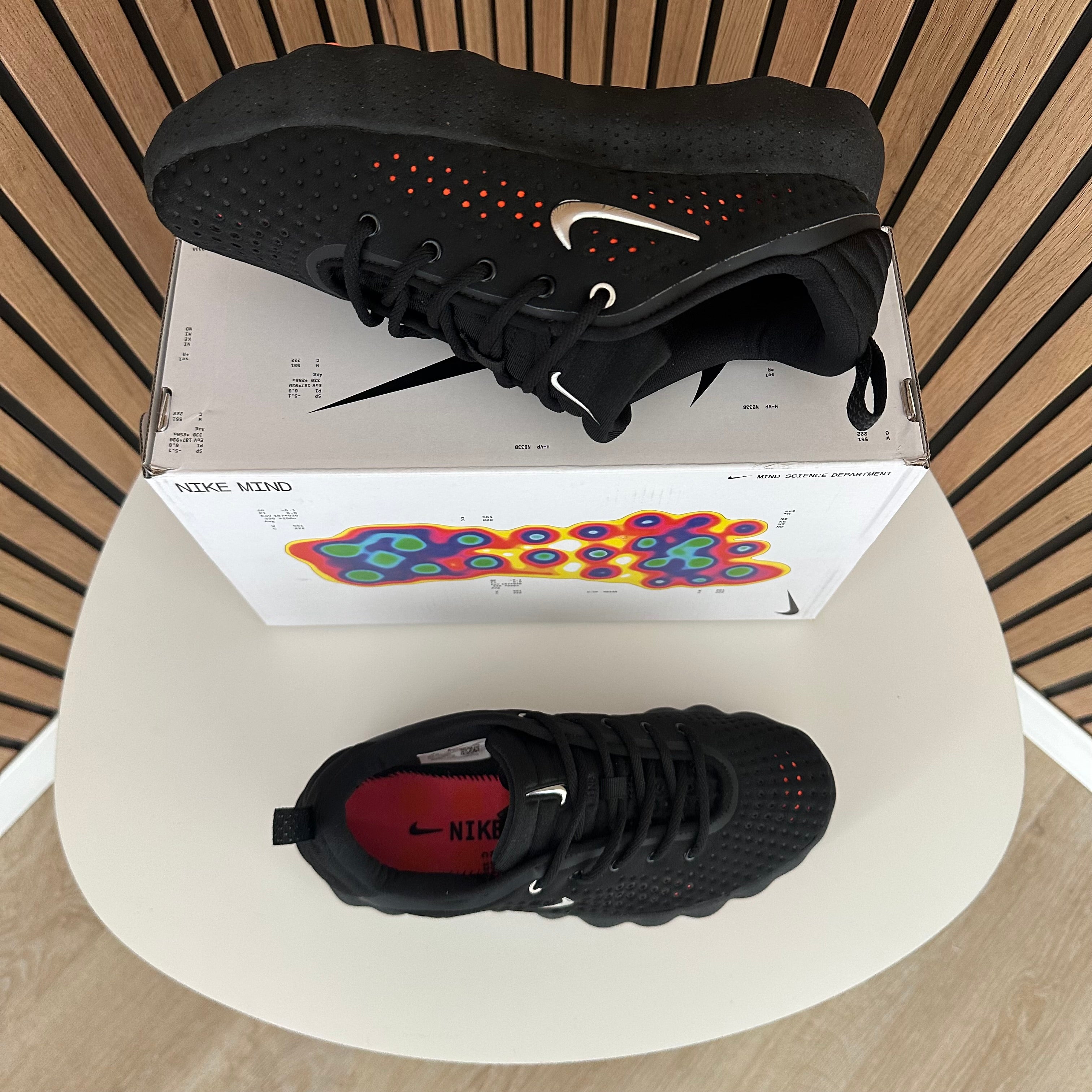 NIKE MIND 002