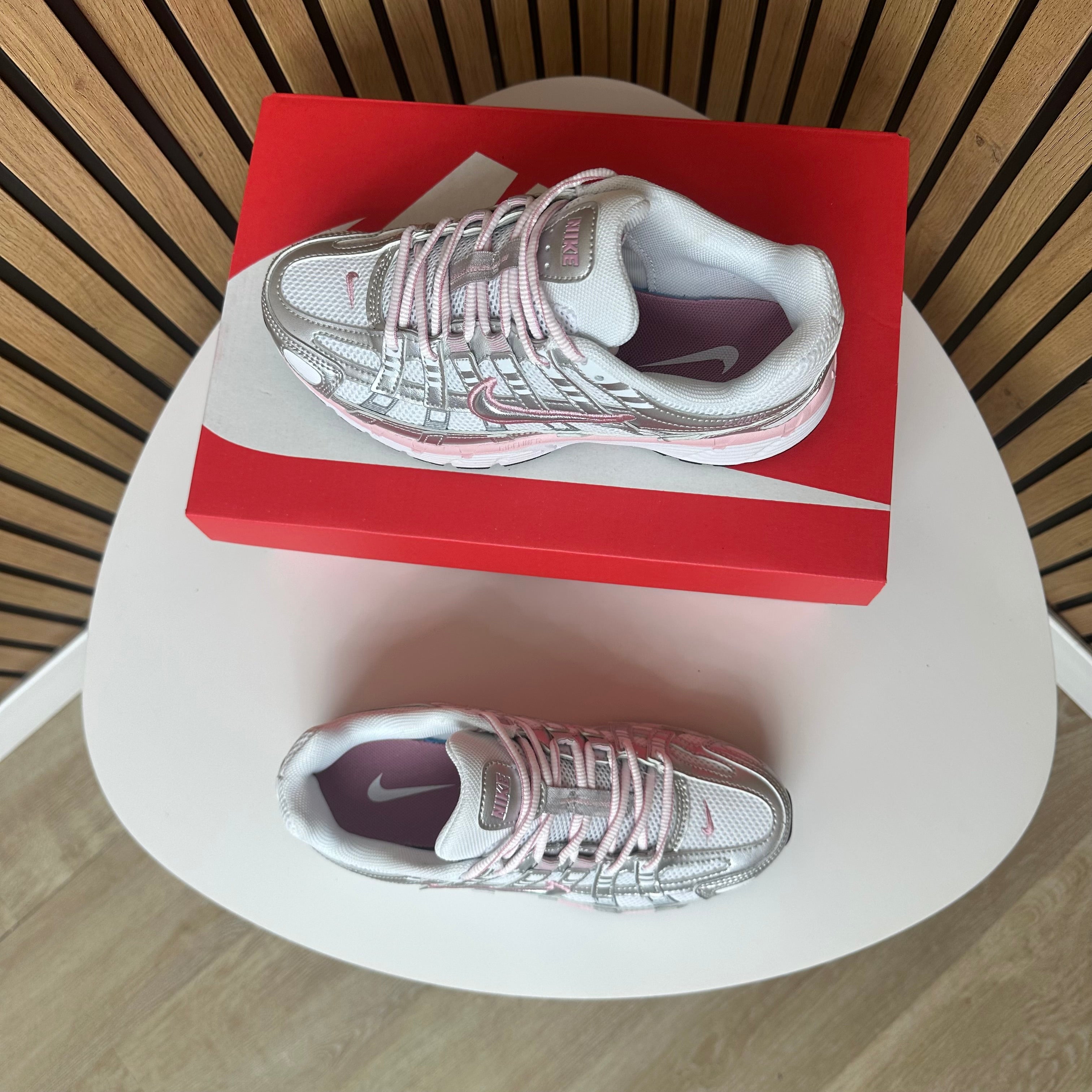 NIKE P6000