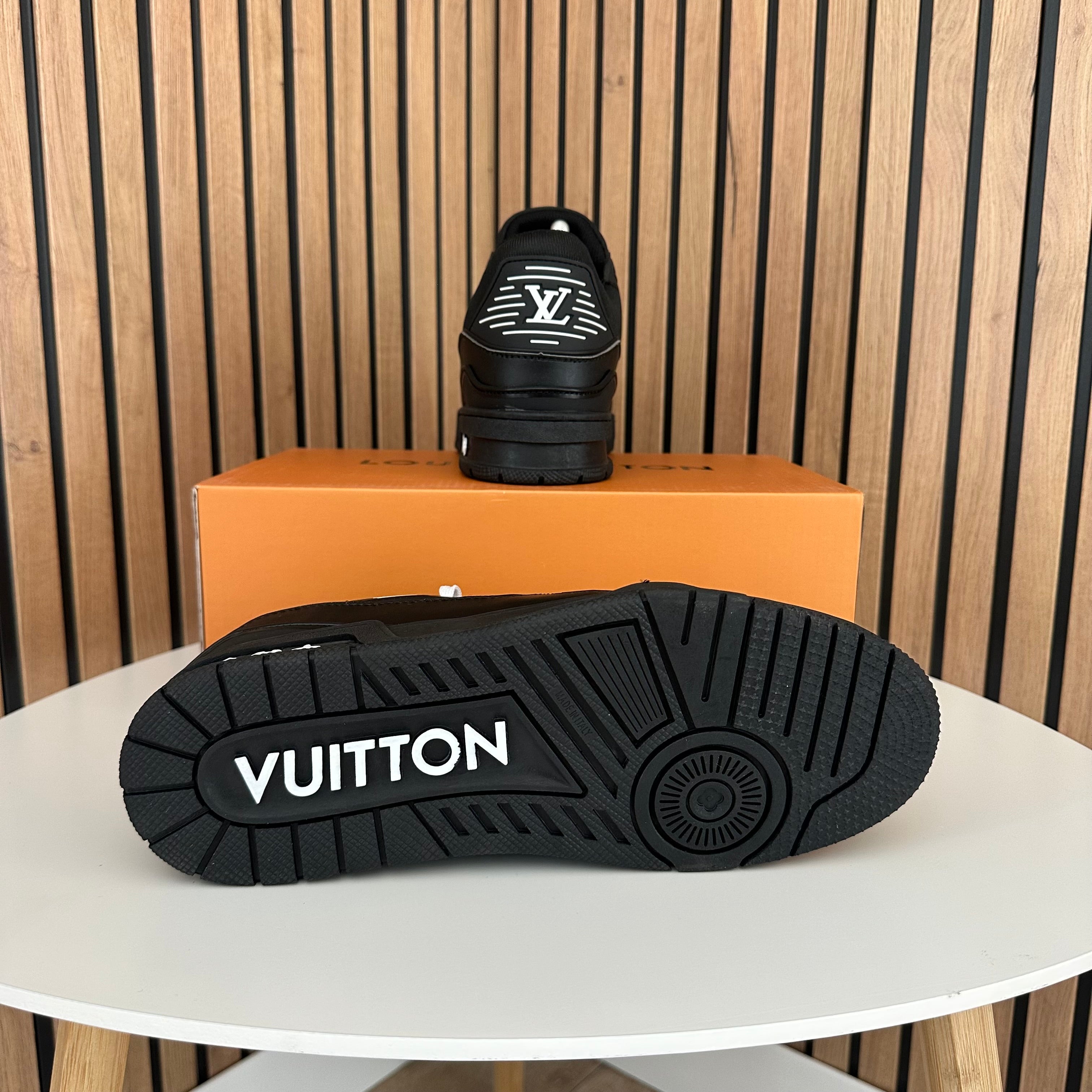 LV TRAINER BLACK