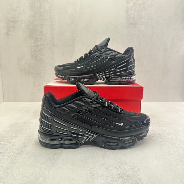 NIKE TUNED BLACK