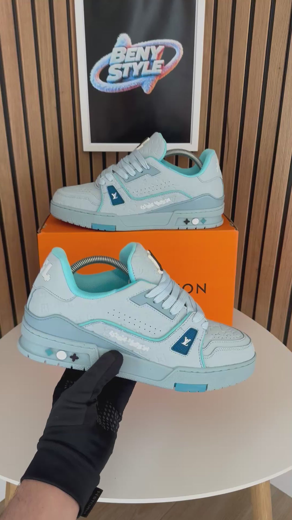 LV TRAINER BLUE