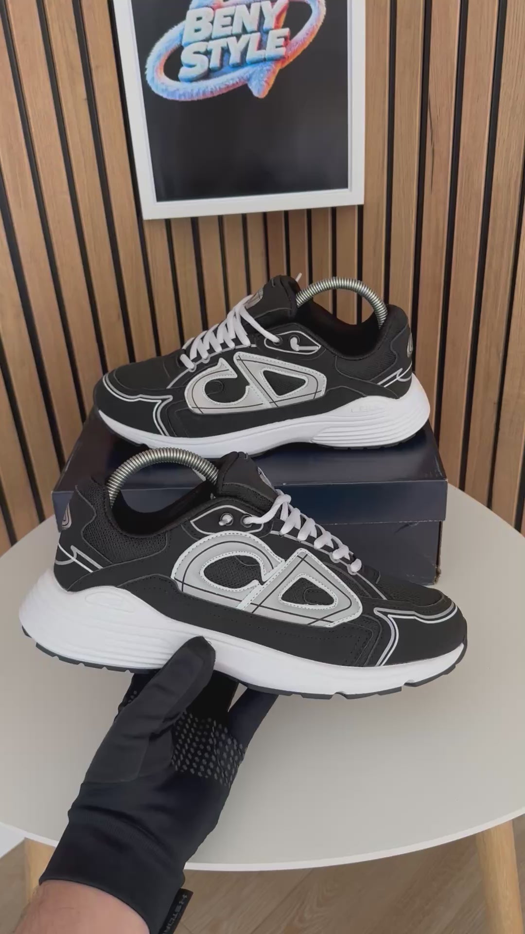 DIOR B30 BLACK & WHITE