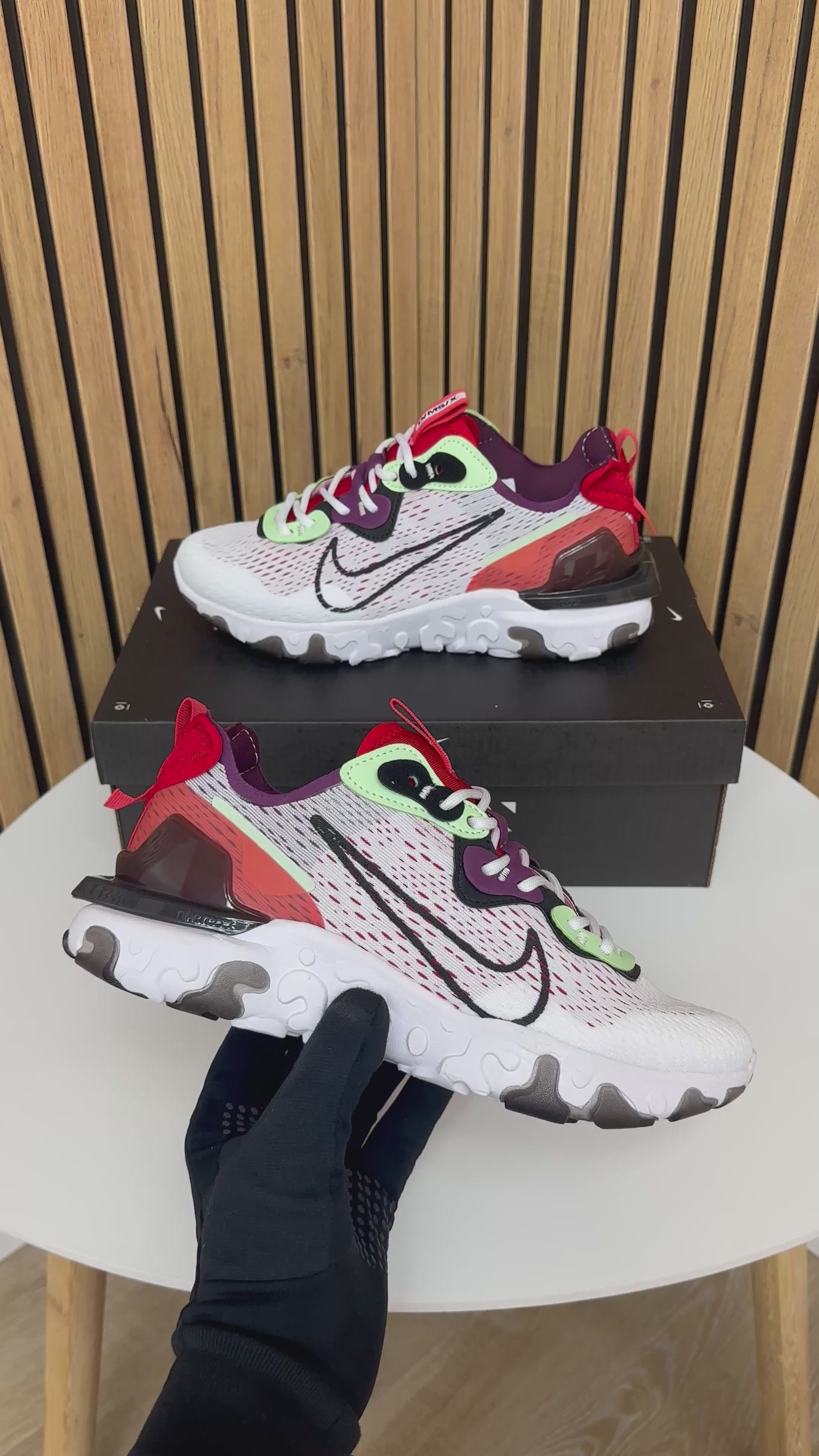 NIKE REACT VISION