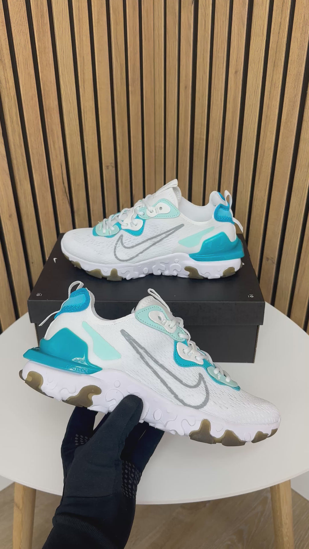 NIKE REACT VISION