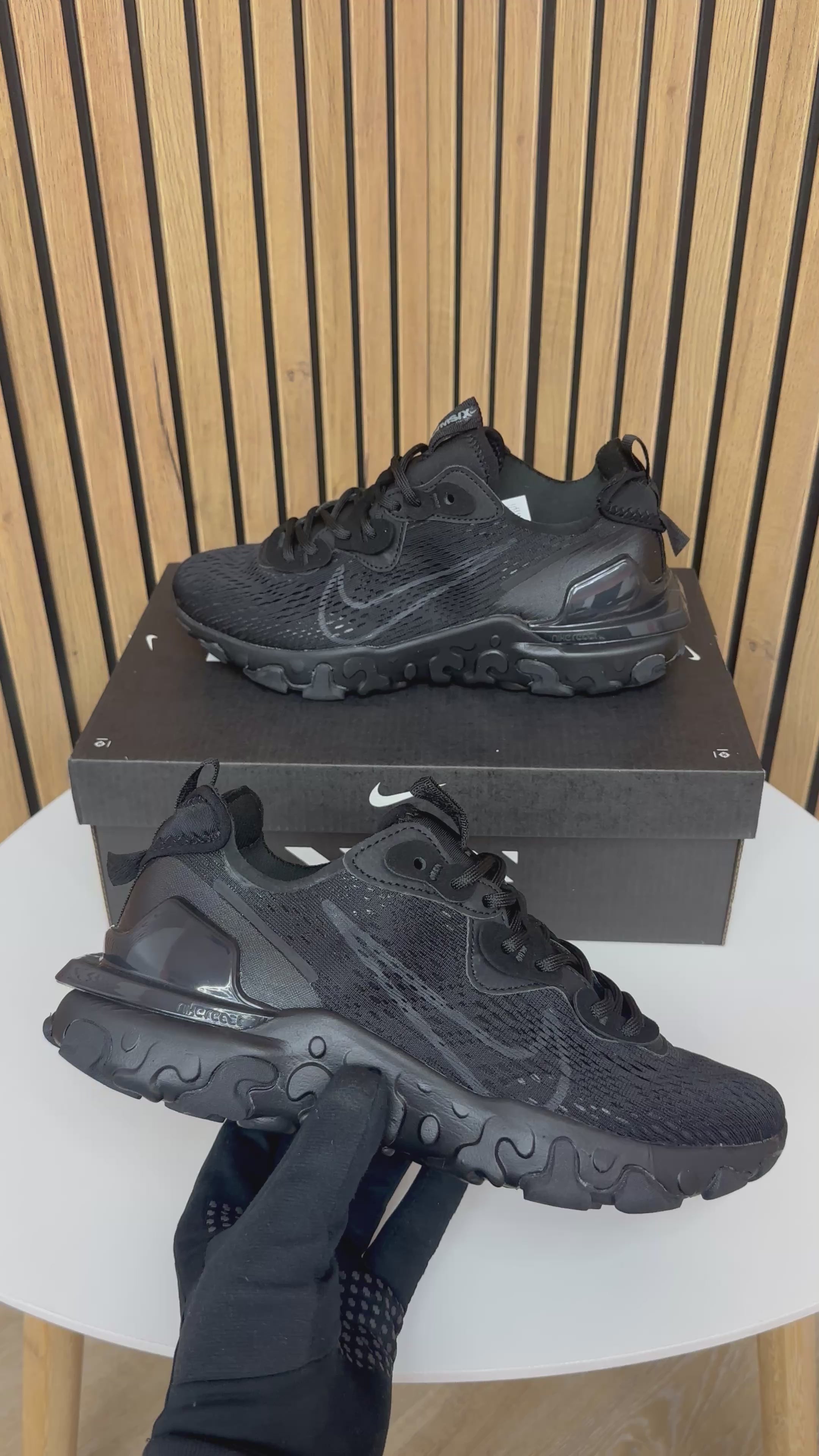 NIKE REACT VISION