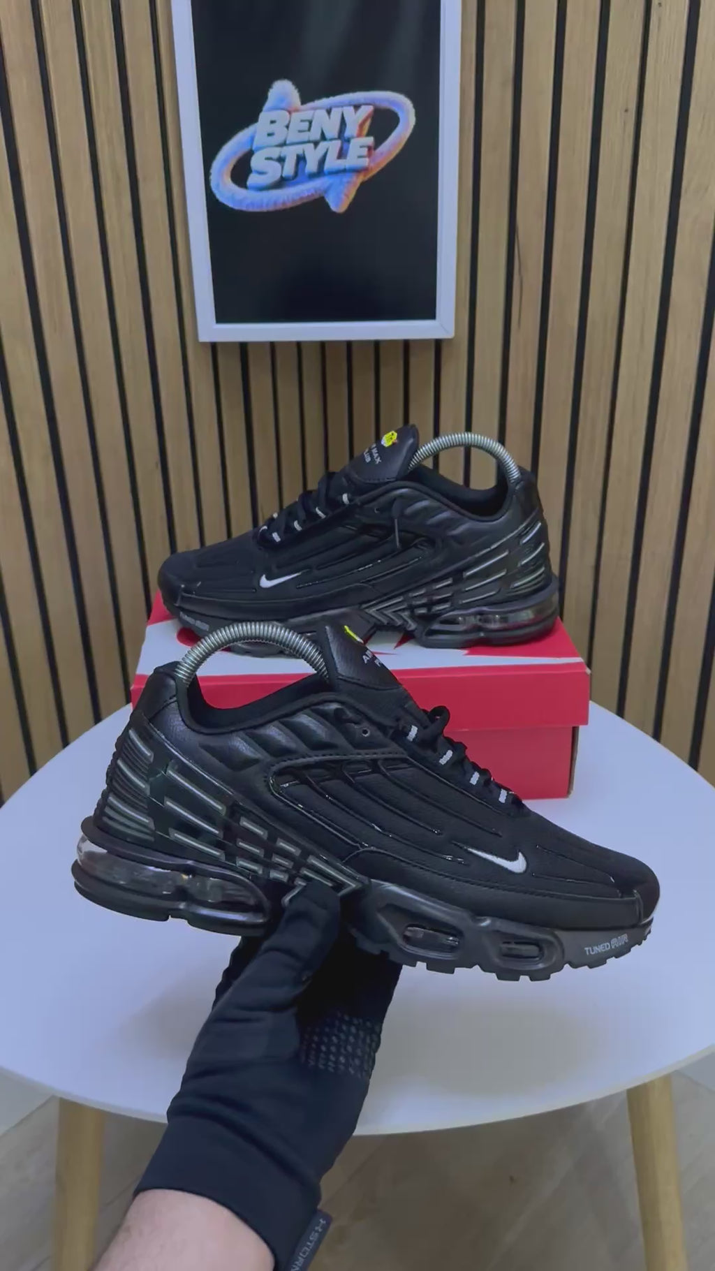 NIKE TUNED BLACK