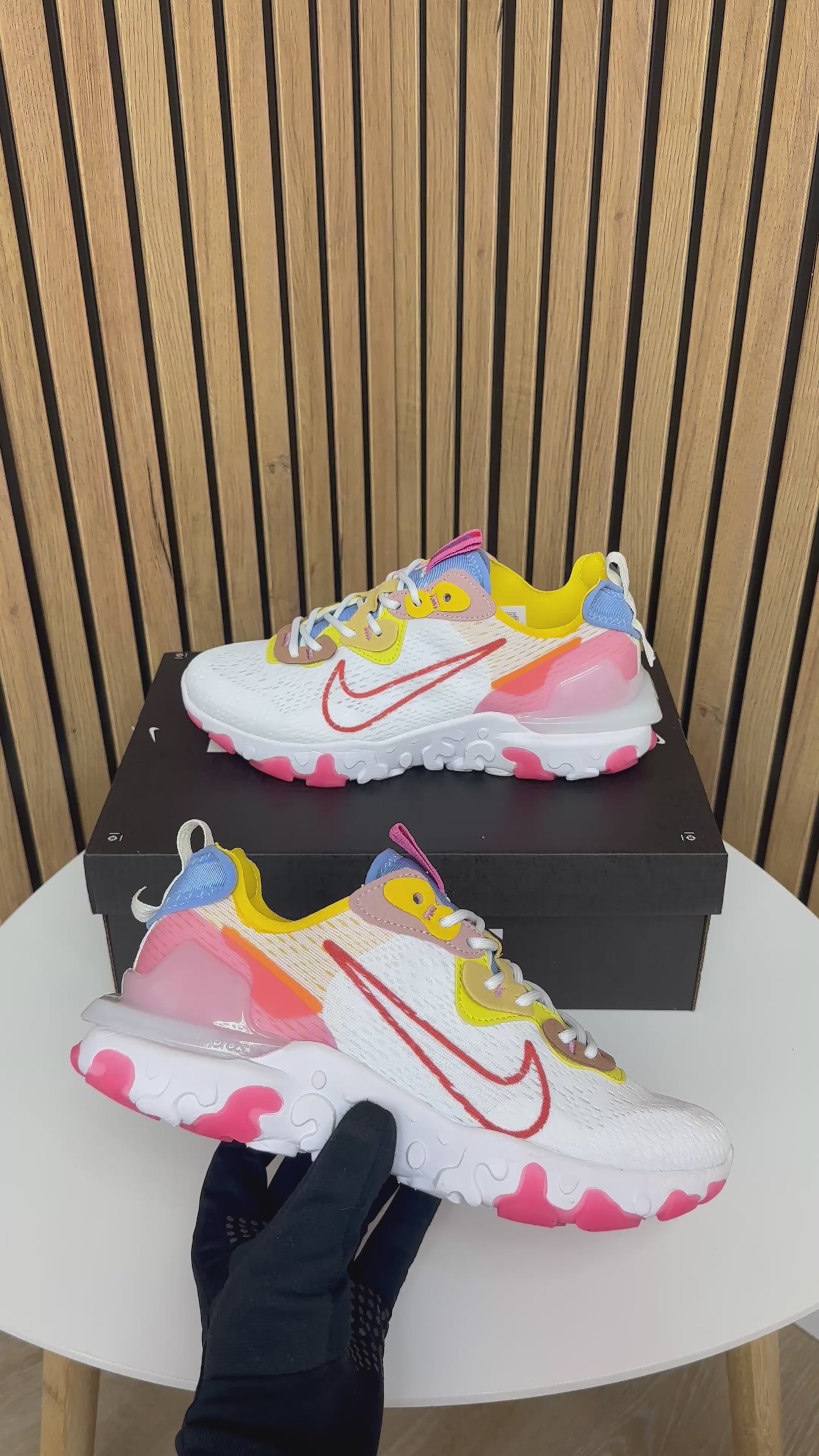 NIKE REACT VISION