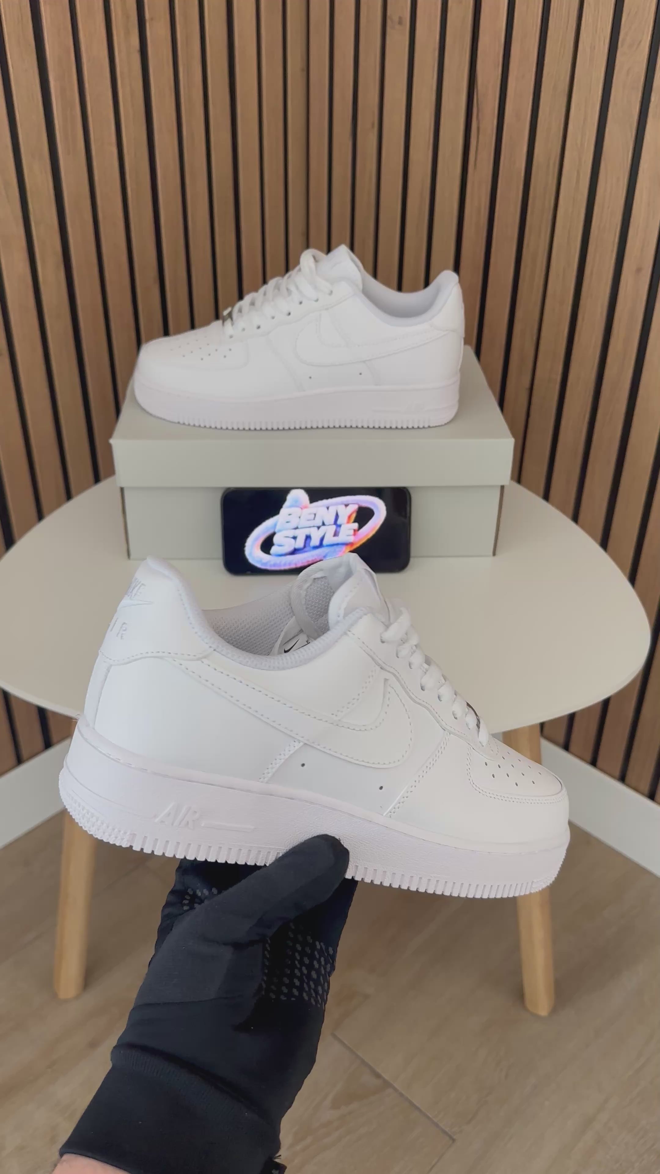 NIKE AIR FORCE 1 WHITE