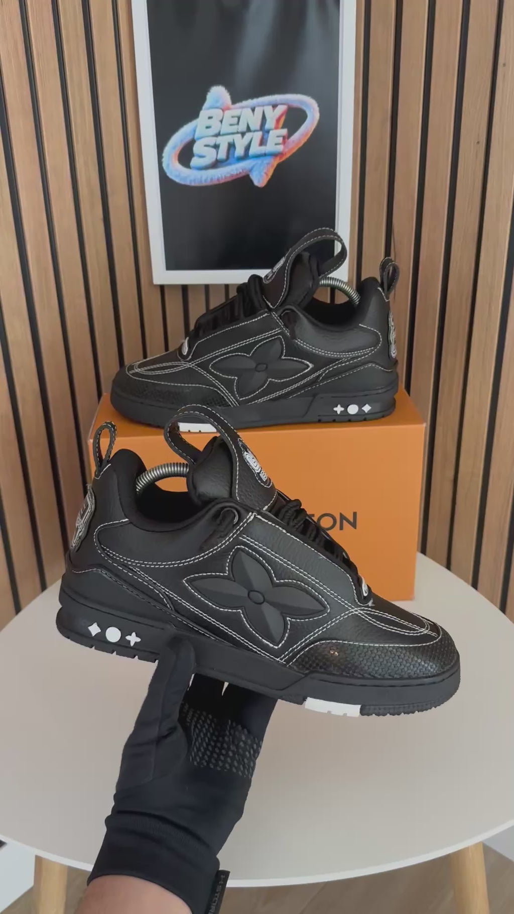 LV SKATE TRIPLE BLACK