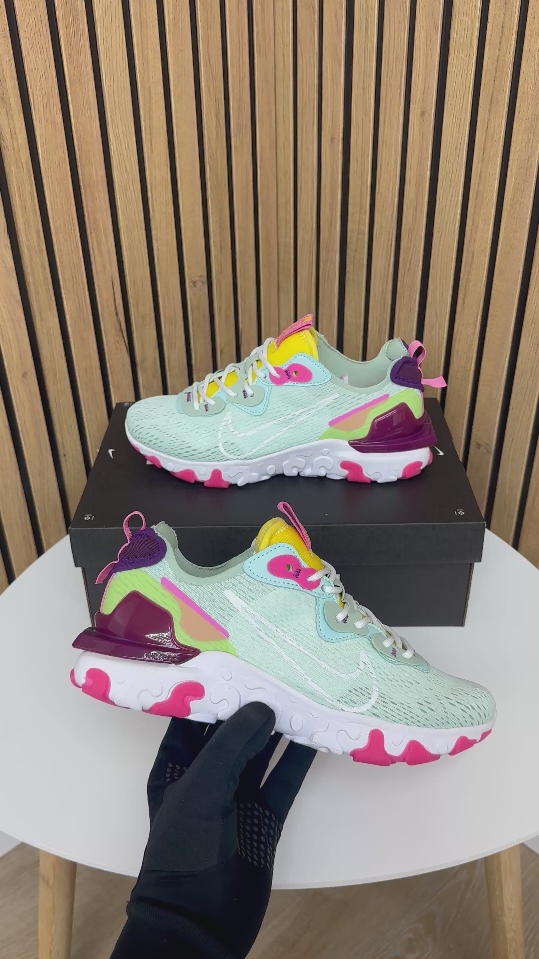 NIKE REACT VISION