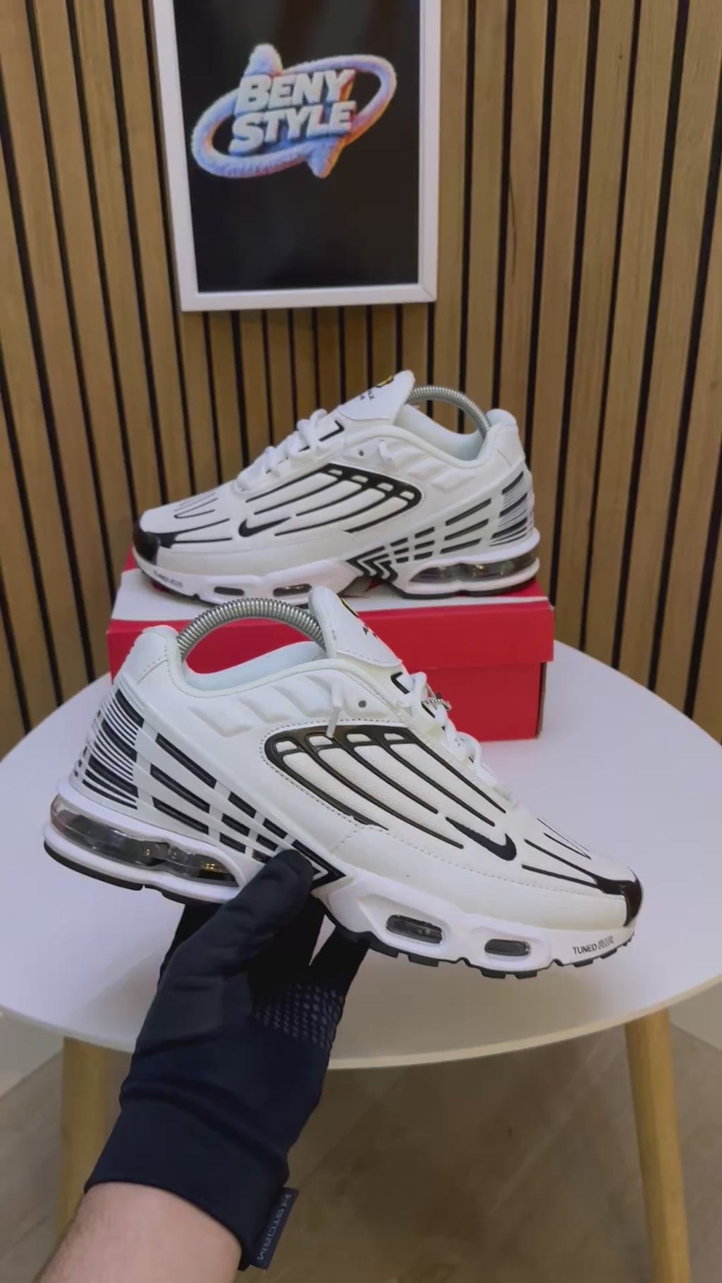 NIKE TUNED WHITE
