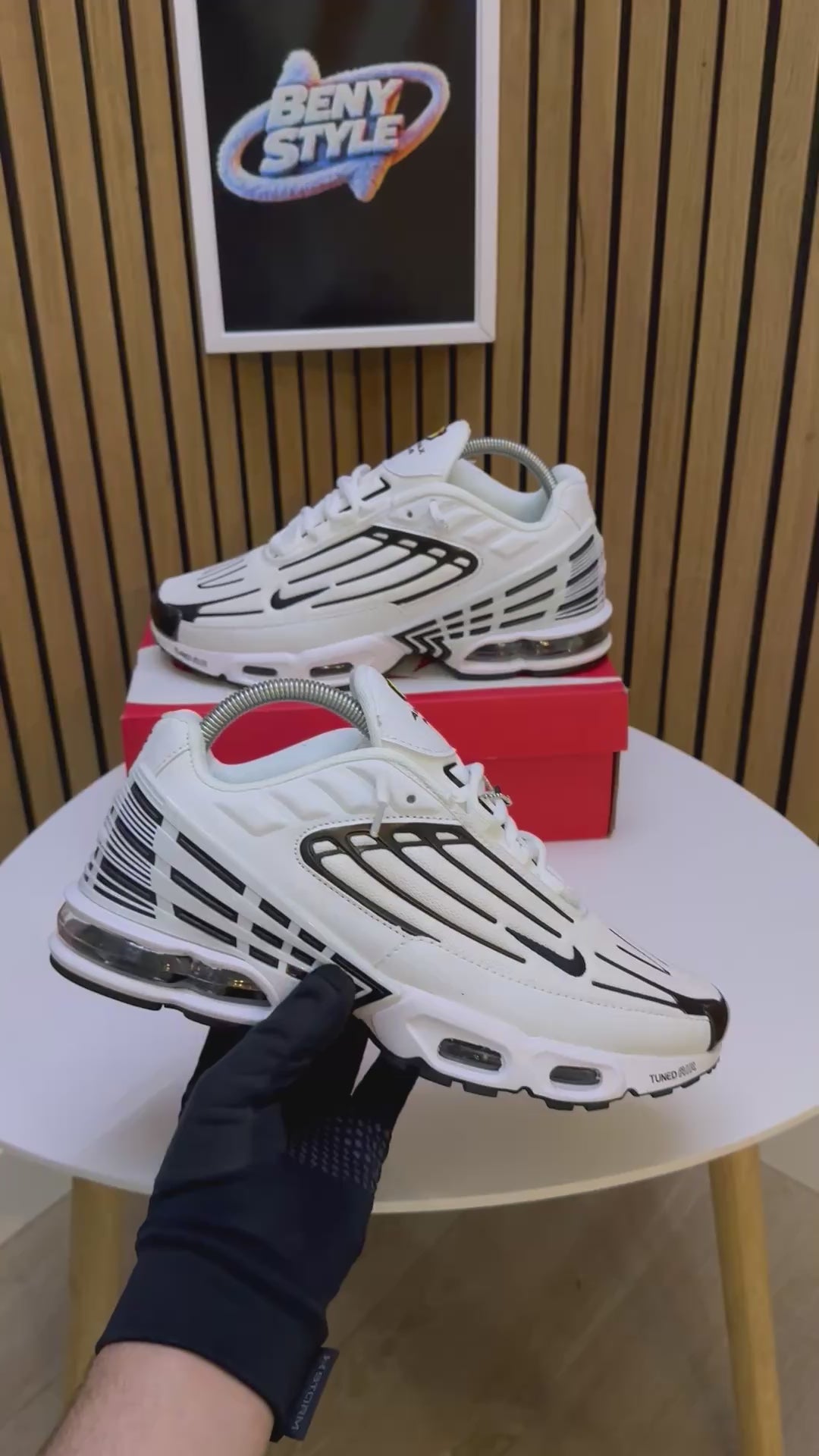 NIKE TUNED WHITE