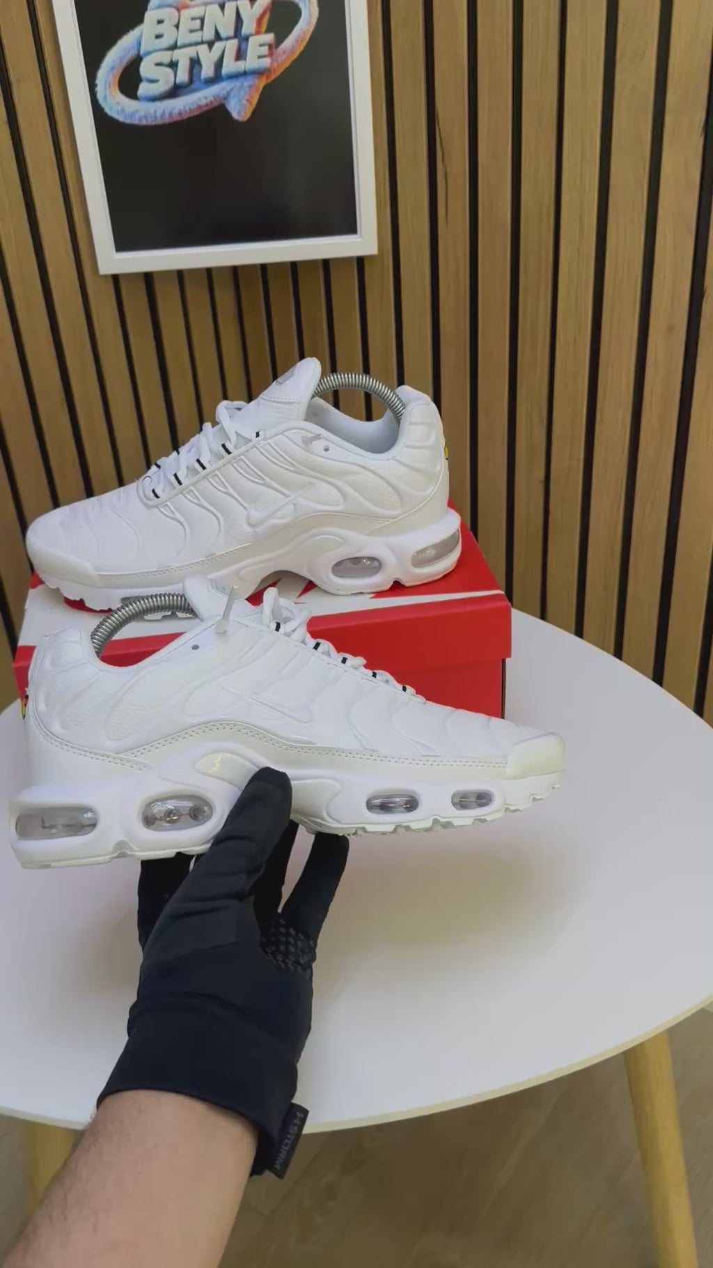 NIKE TN WHITE